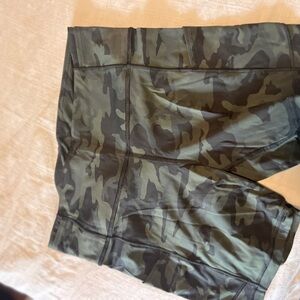lululemon athletica swift shorts 6inch